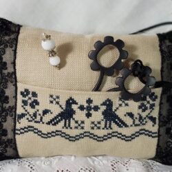 Black Elegance Pincushion & Scissor Case